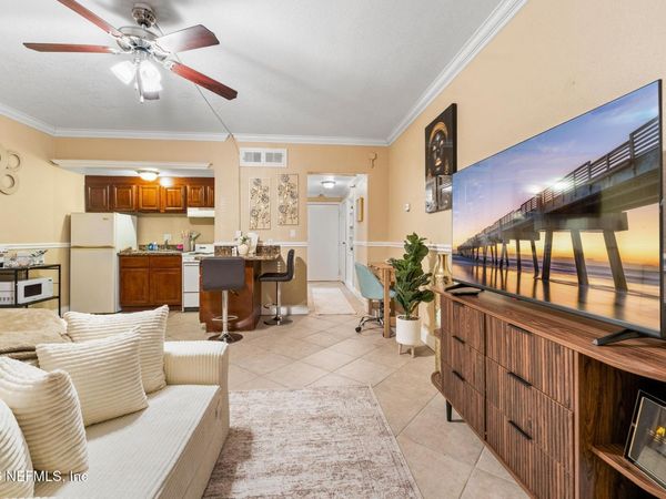 311 W ASHLEY Street, Unit 610, Jacksonville, FL 32202