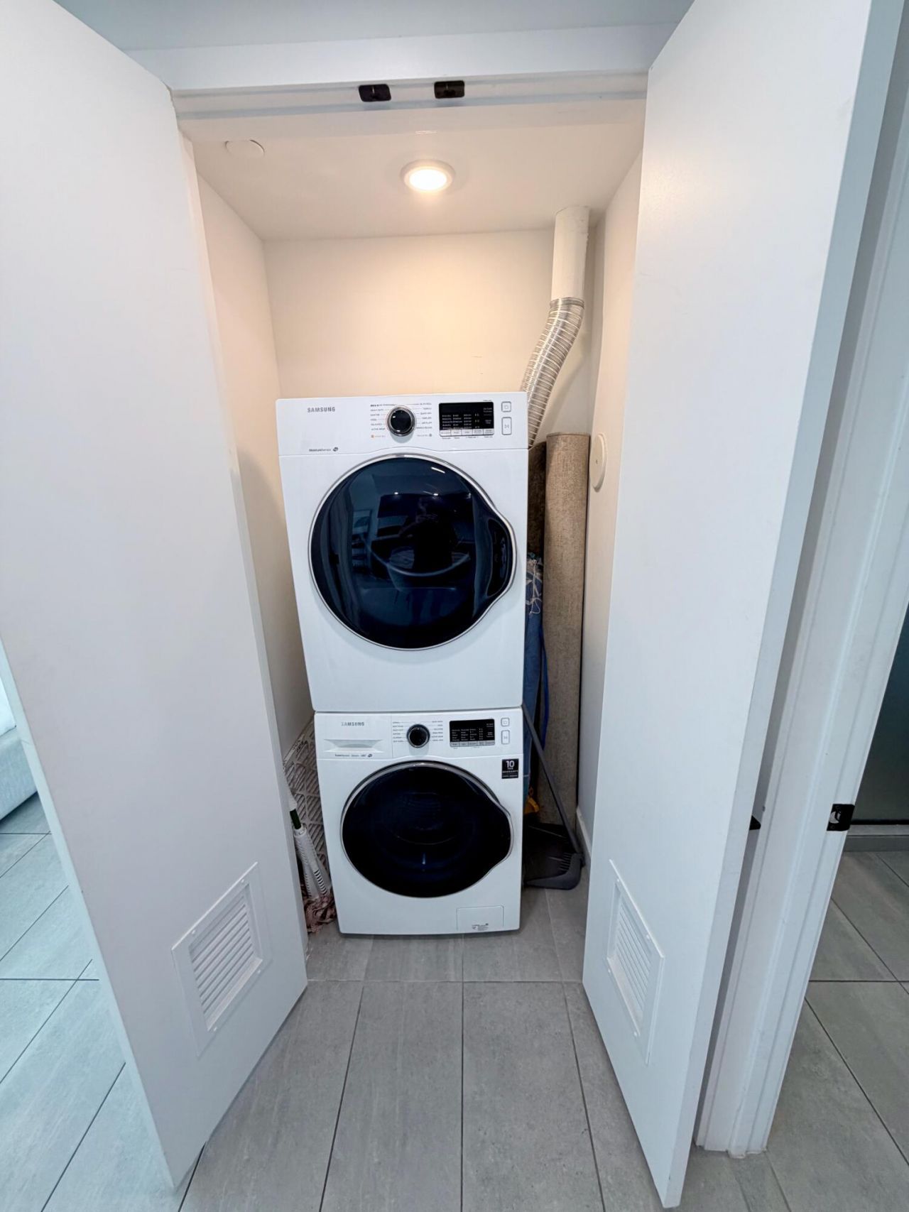 227 NE 2nd Street, Unit 1903, Miami, FL 33132 Photo