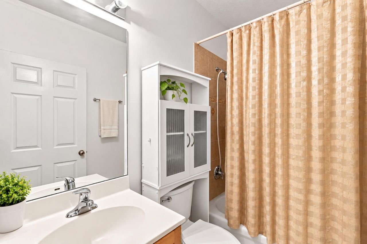 6060 Azalea Circle, West Palm Beach, FL 33415 Photo