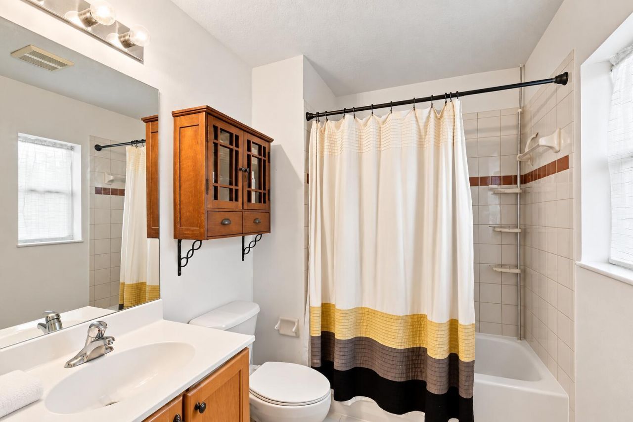 6060 Azalea Circle, West Palm Beach, FL 33415 Photo