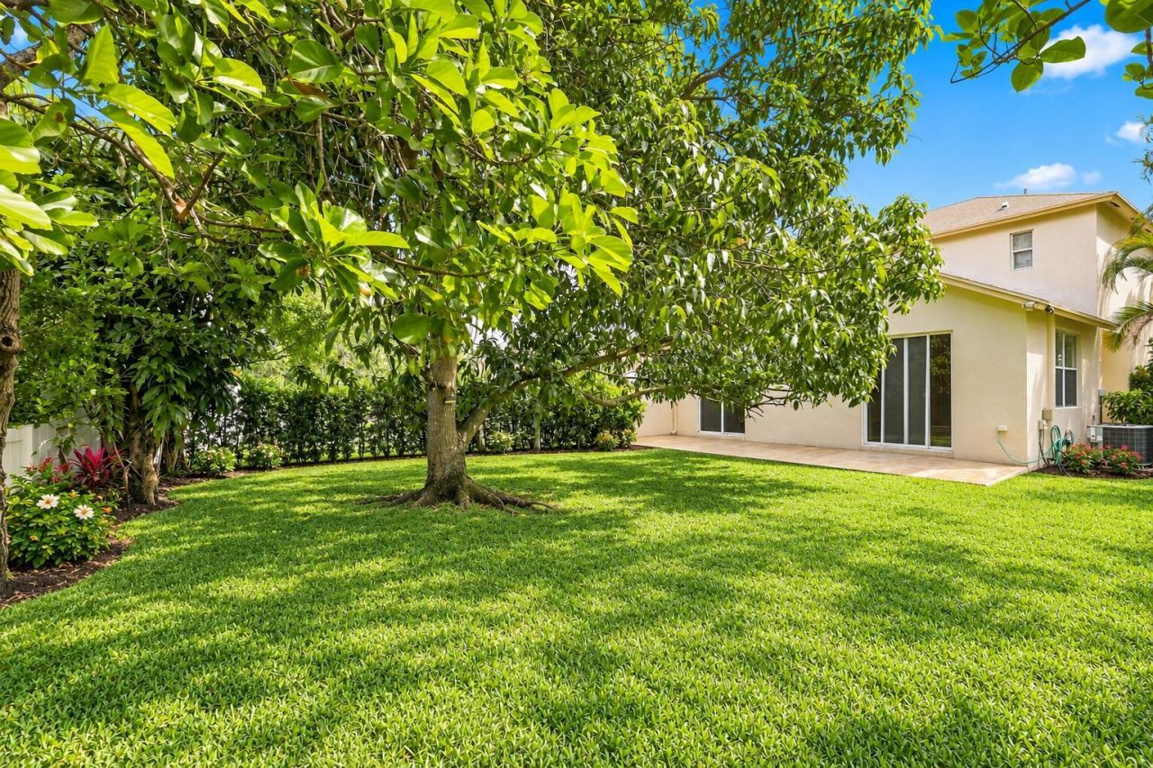 6060 Azalea Circle, West Palm Beach, FL 33415 Photo