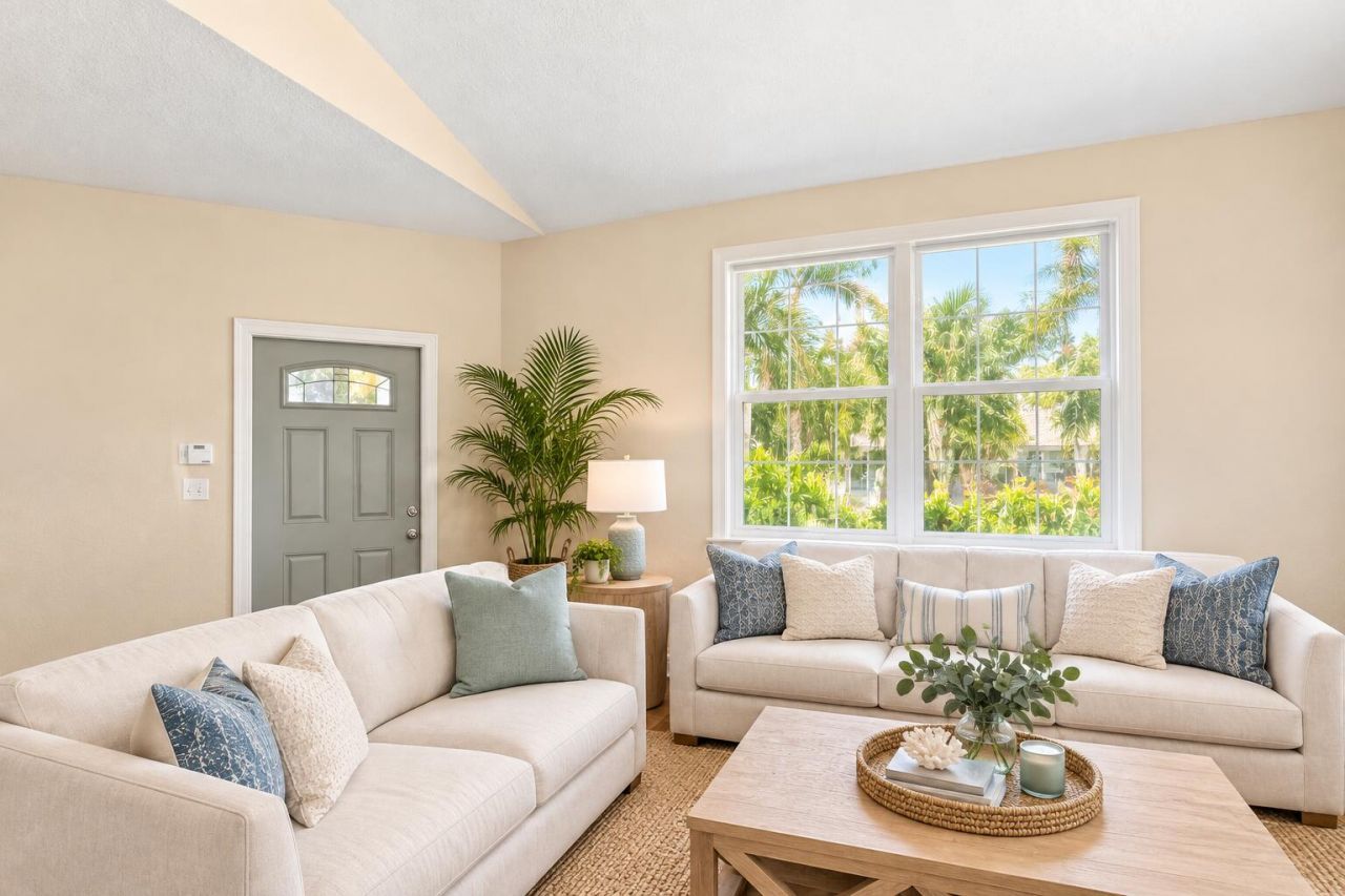 6060 Azalea Circle, West Palm Beach, FL 33415 Photo
