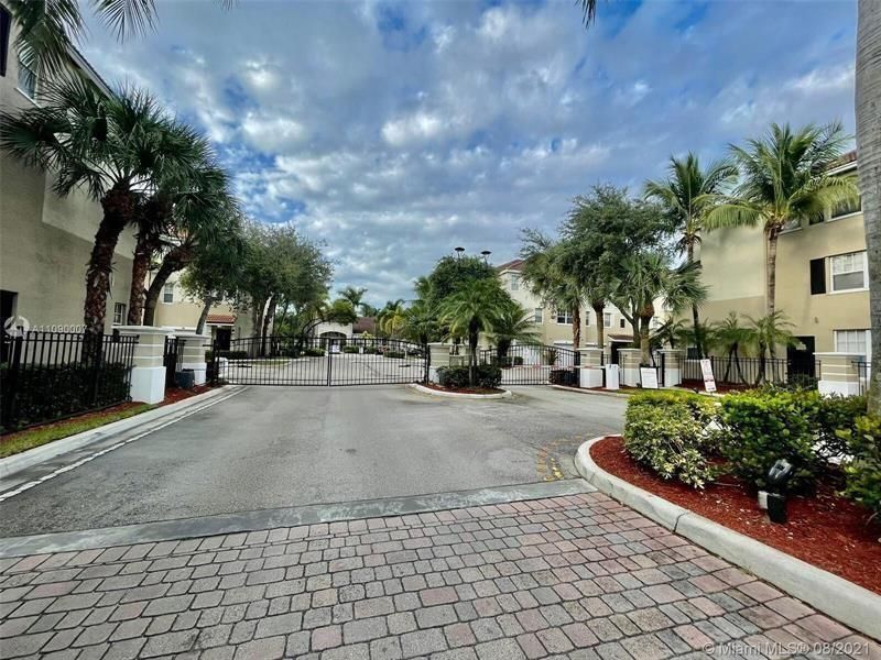6020 W Sample Road, Unit 105, Coral Springs, FL 33067 Photo