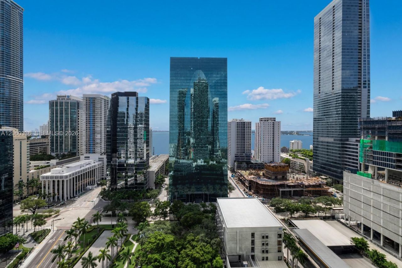 1300 S Miami Ave , Unit 2103, Miami, FL 33130 Photo