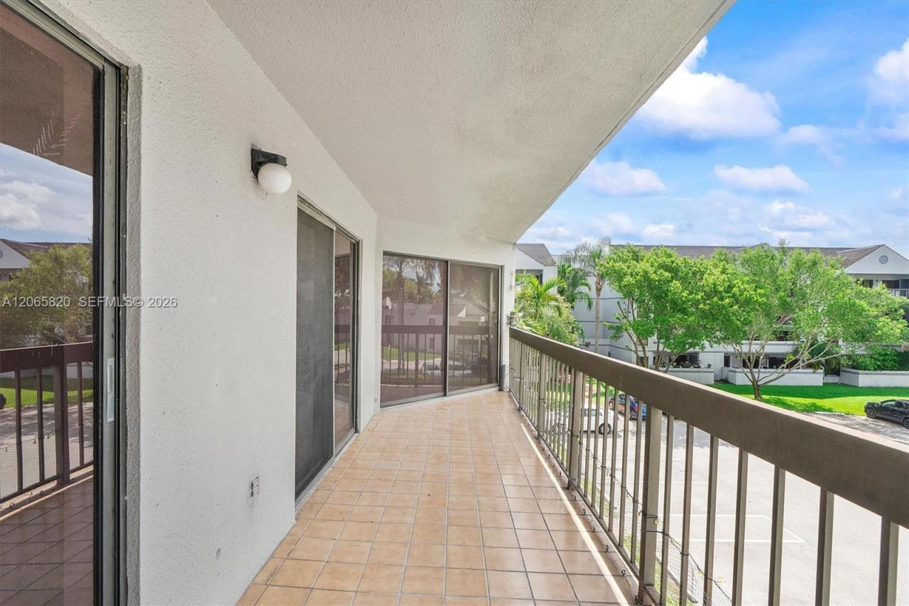 13255 SW 88th Ln , Unit 302-CS, Miami, FL 33186 Photo