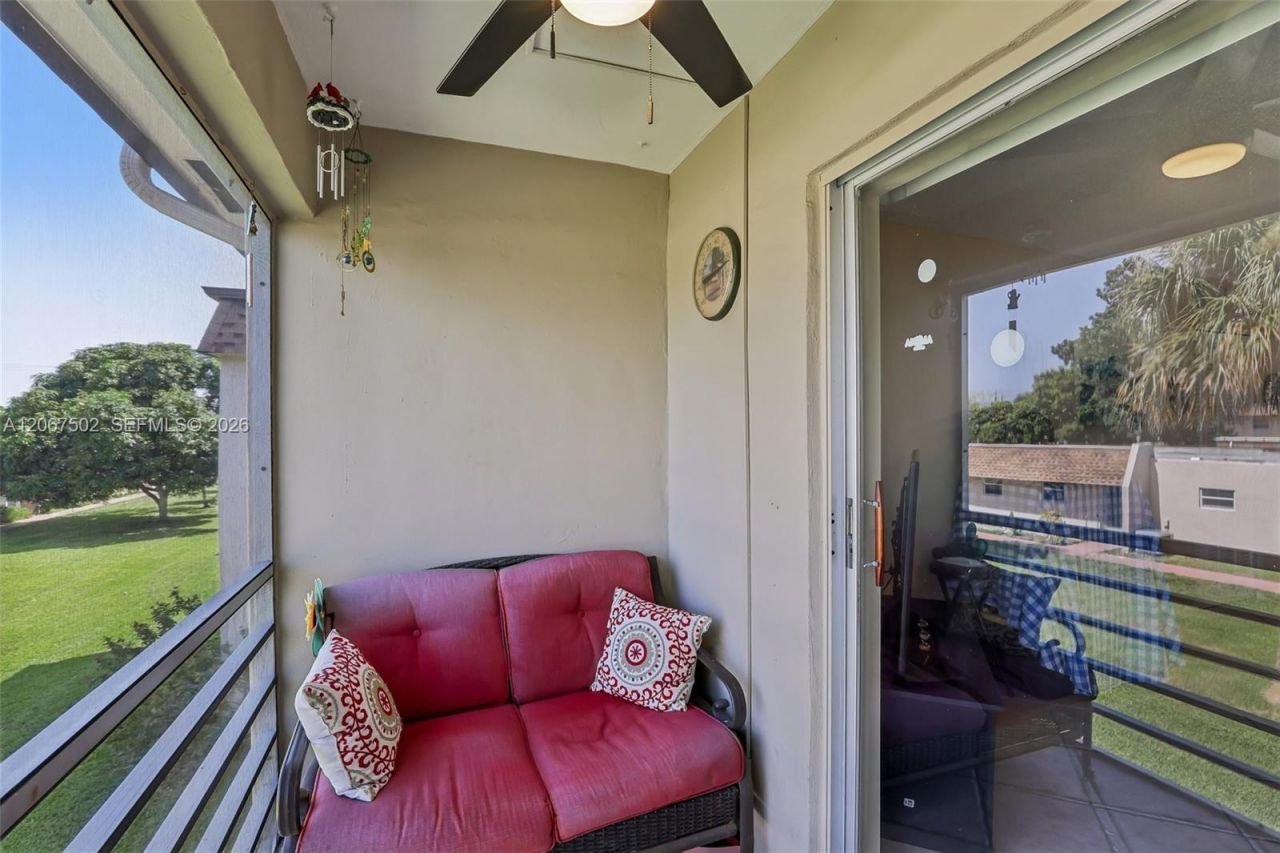 200 Bonnie Blvd , Unit 128, Palm Springs, FL 33461 Photo