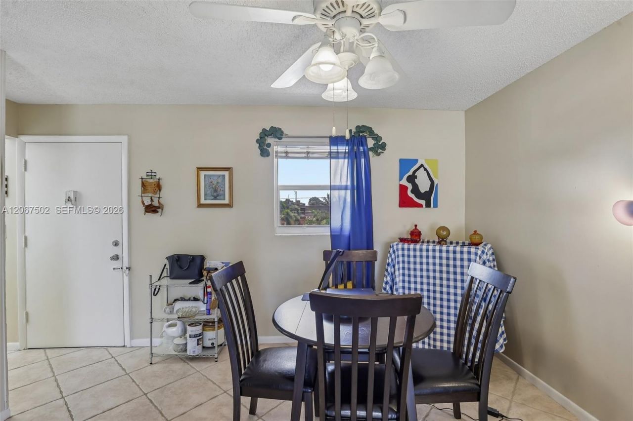 200 Bonnie Blvd , Unit 128, Palm Springs, FL 33461 Photo