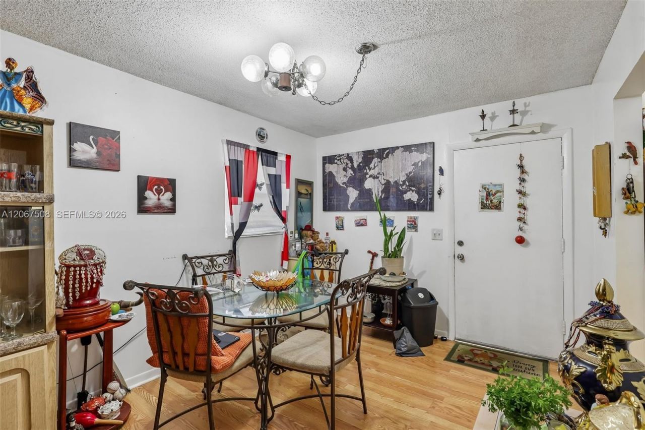 200 Bonnie Blvd , Unit 139, Palm Springs, FL 33461 Photo