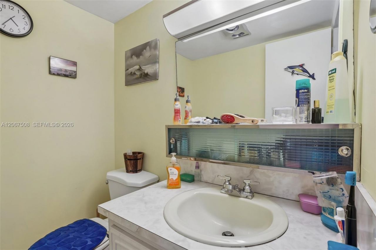 200 Bonnie Blvd , Unit 139, Palm Springs, FL 33461 Photo