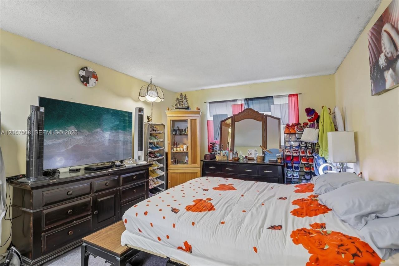 200 Bonnie Blvd , Unit 139, Palm Springs, FL 33461 Photo