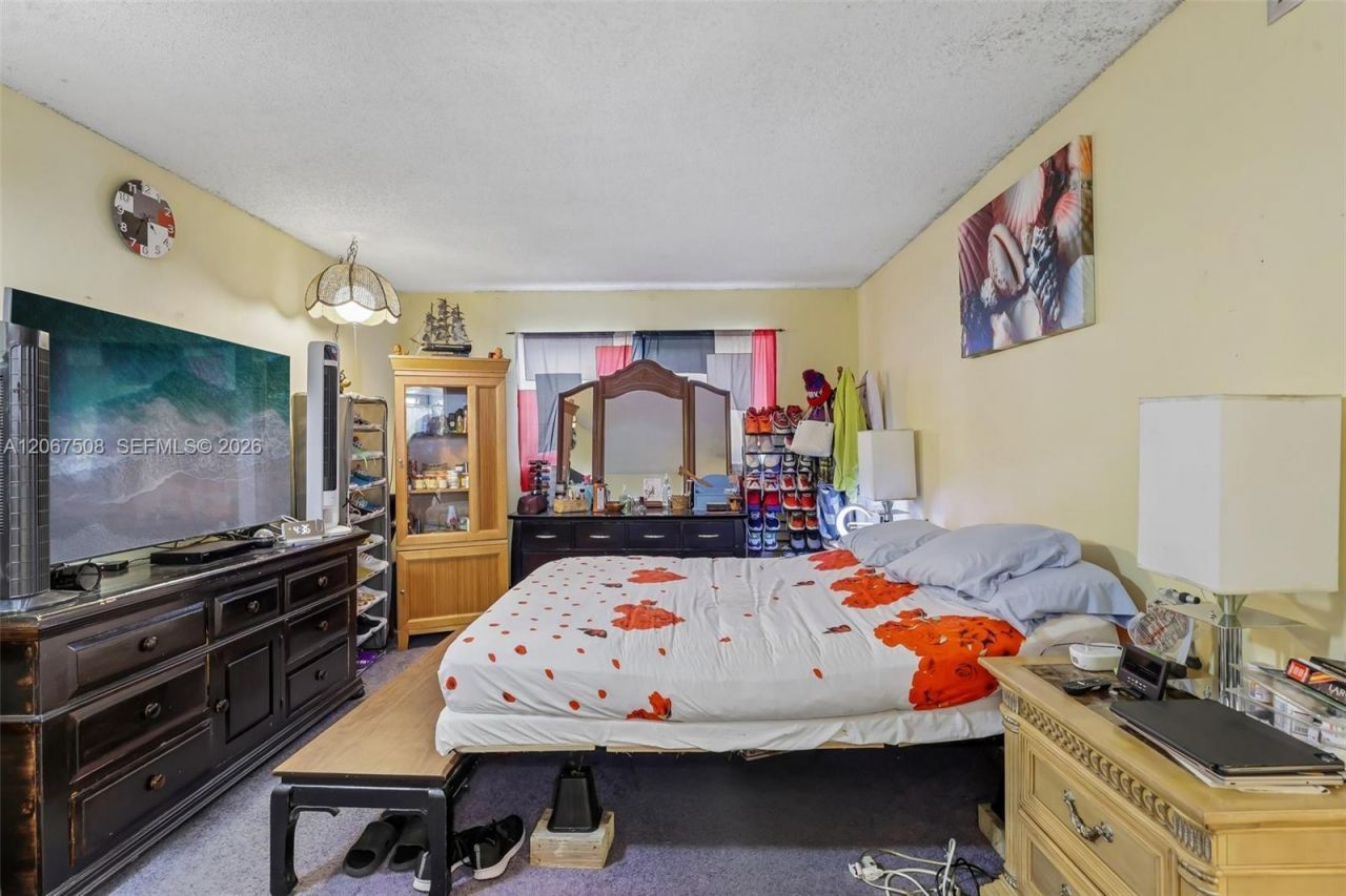 200 Bonnie Blvd , Unit 139, Palm Springs, FL 33461 Photo