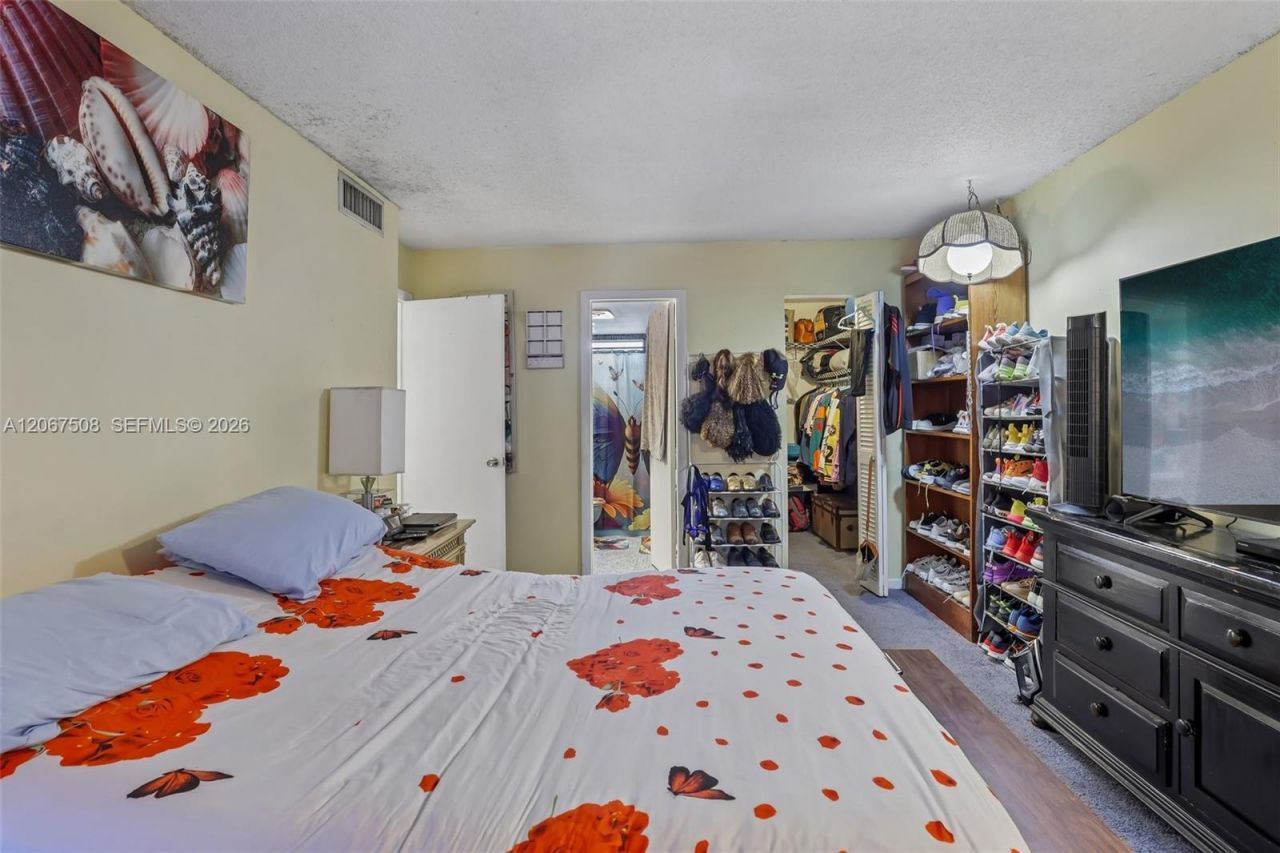 200 Bonnie Blvd , Unit 139, Palm Springs, FL 33461 Photo