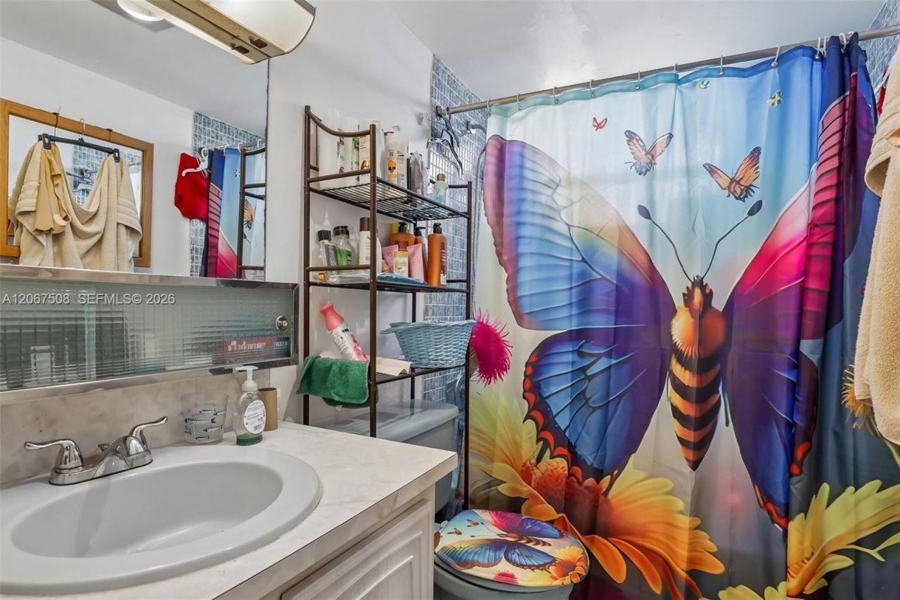 200 Bonnie Blvd , Unit 139, Palm Springs, FL 33461 Photo