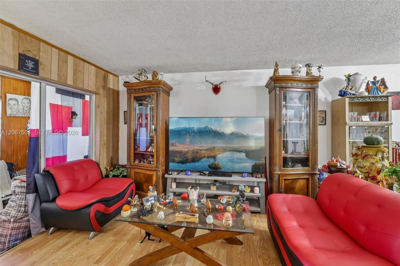200 Bonnie Blvd , Unit 139, Palm Springs, FL 33461 Photo