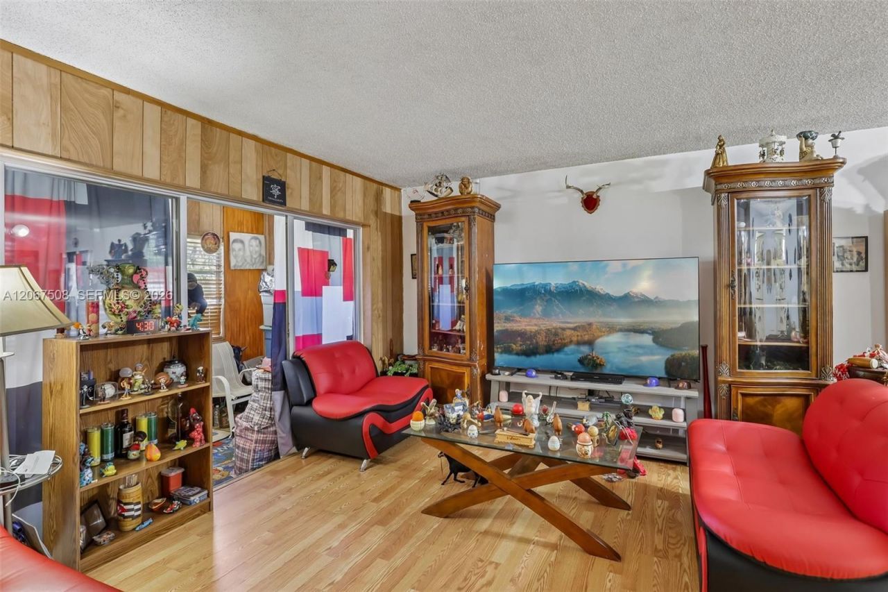 200 Bonnie Blvd , Unit 139, Palm Springs, FL 33461 Photo