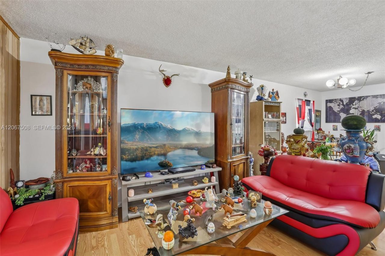 200 Bonnie Blvd , Unit 139, Palm Springs, FL 33461 Photo