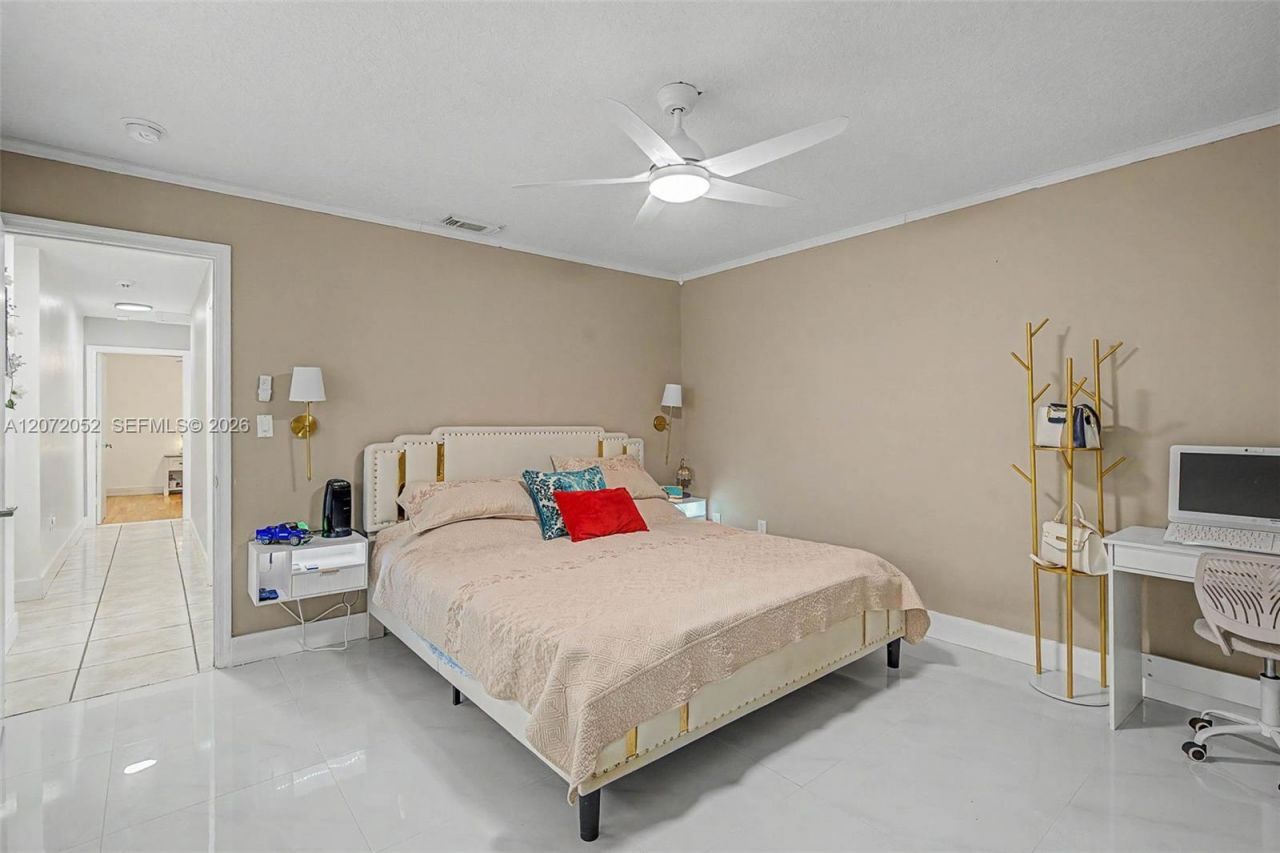 15431 SW 177th Ter , Miami, FL 33187 Photo