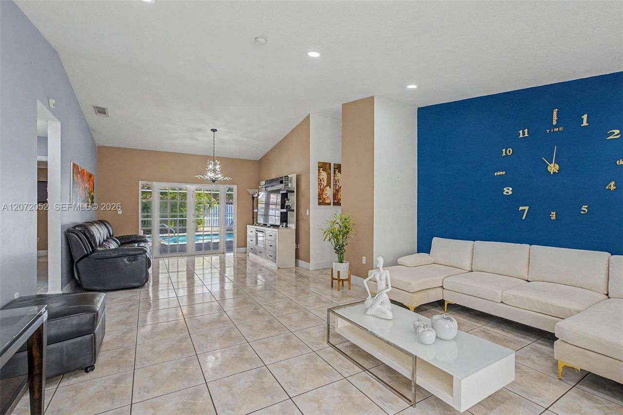 15431 SW 177th Ter , Miami, FL 33187 Photo
