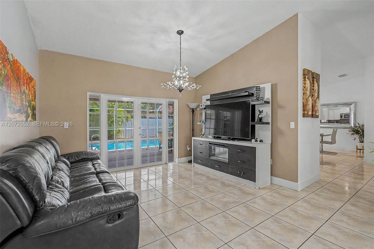 15431 SW 177th Ter , Miami, FL 33187 Photo
