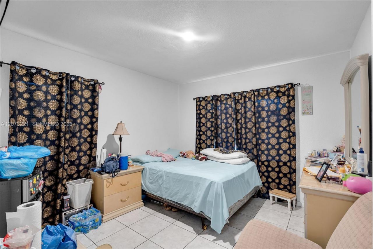 1191 NW 49th St, Miami, FL 33127 Photo