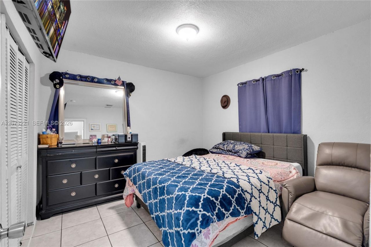1191 NW 49th St, Miami, FL 33127 Photo