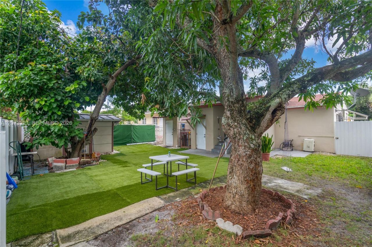 1191 NW 49th St, Miami, FL 33127 Photo