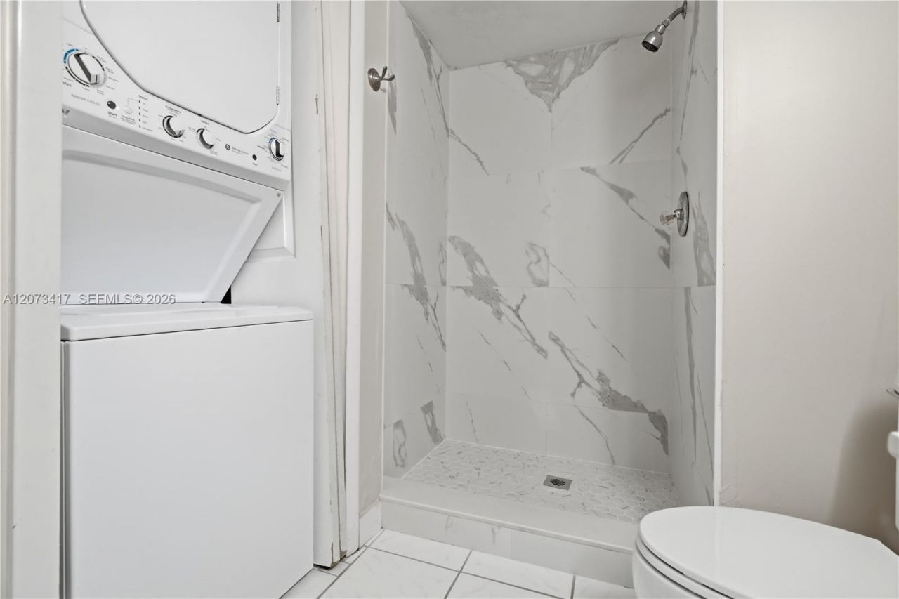 16252 Laurel Dr , Unit 201, Weston, FL 33326 Photo