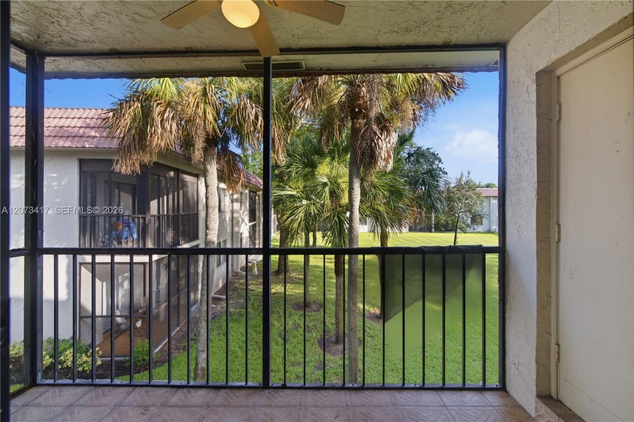 16252 Laurel Dr , Unit 201, Weston, FL 33326 Photo