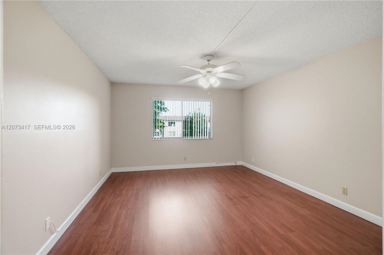 16252 Laurel Dr , Unit 201, Weston, FL 33326 Photo