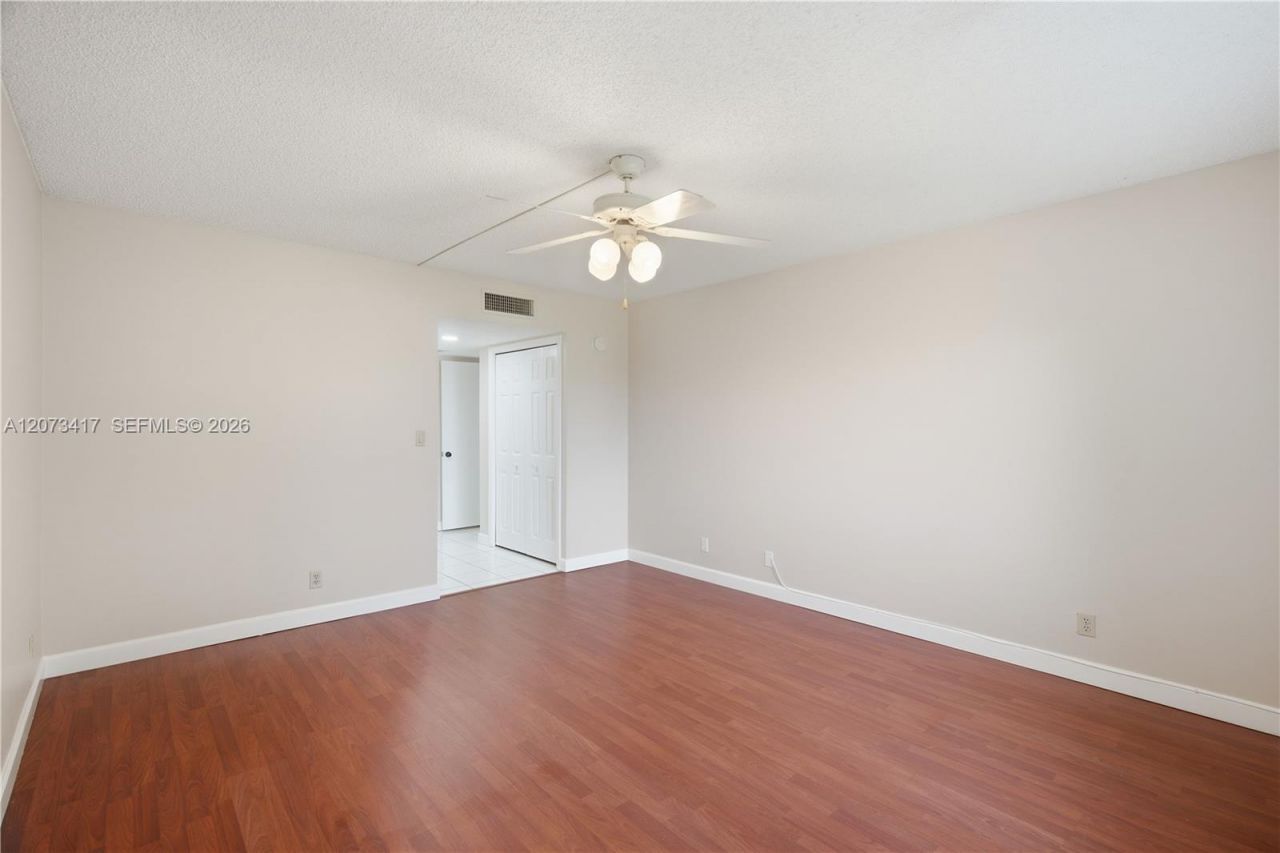 16252 Laurel Dr , Unit 201, Weston, FL 33326 Photo