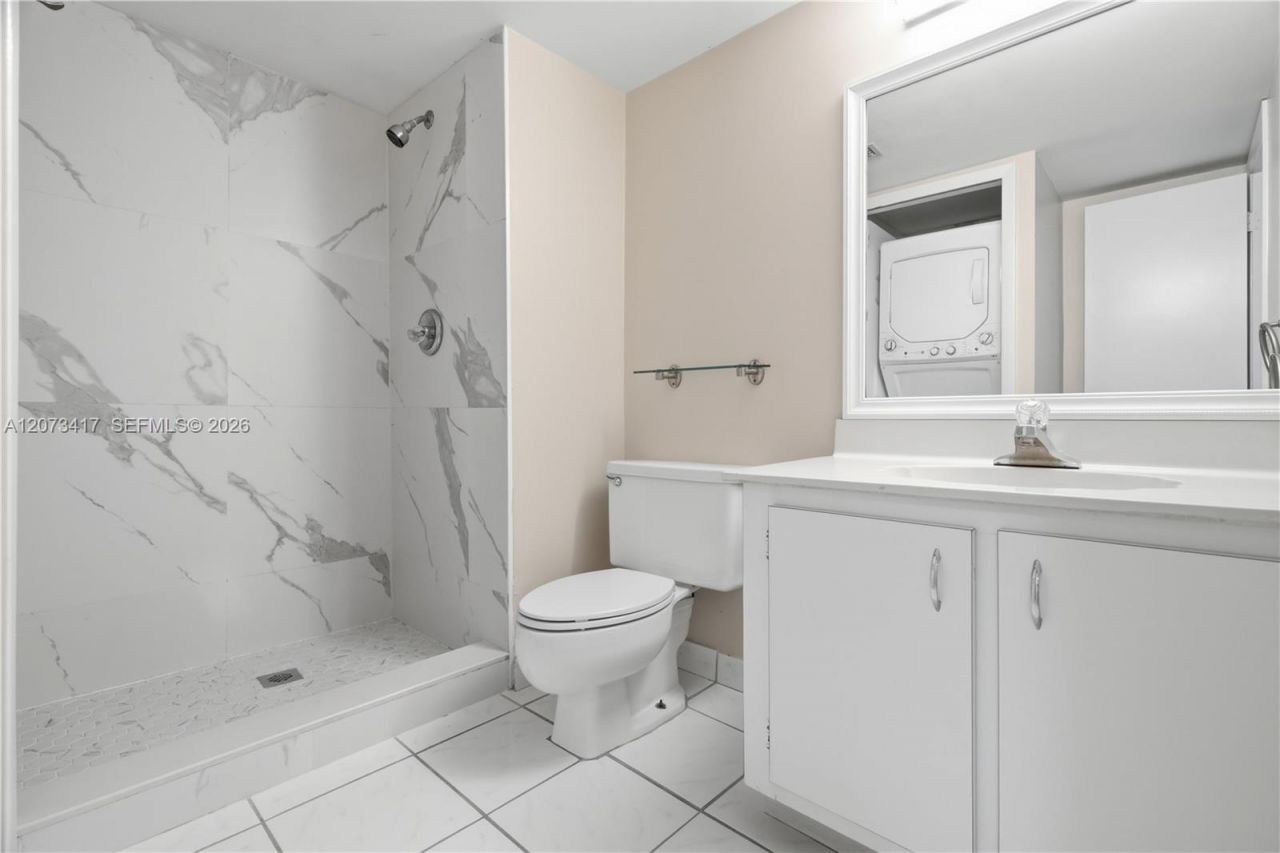 16252 Laurel Dr , Unit 201, Weston, FL 33326 Photo