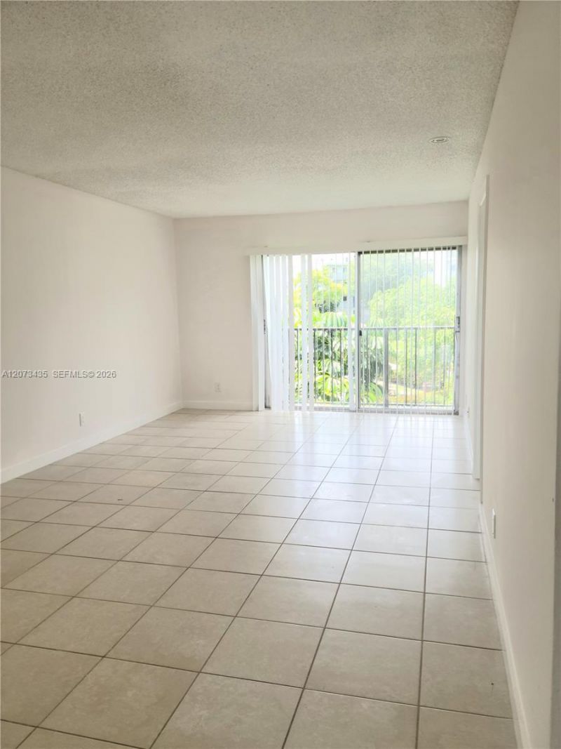 8620 N Sherman Cir , Unit 306, Miramar, FL 33025 Photo