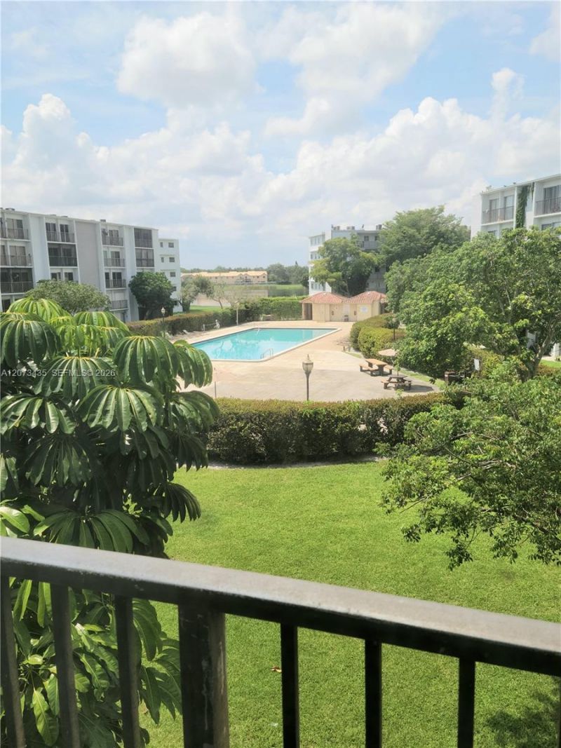 8620 N Sherman Cir , Unit 306, Miramar, FL 33025 Photo