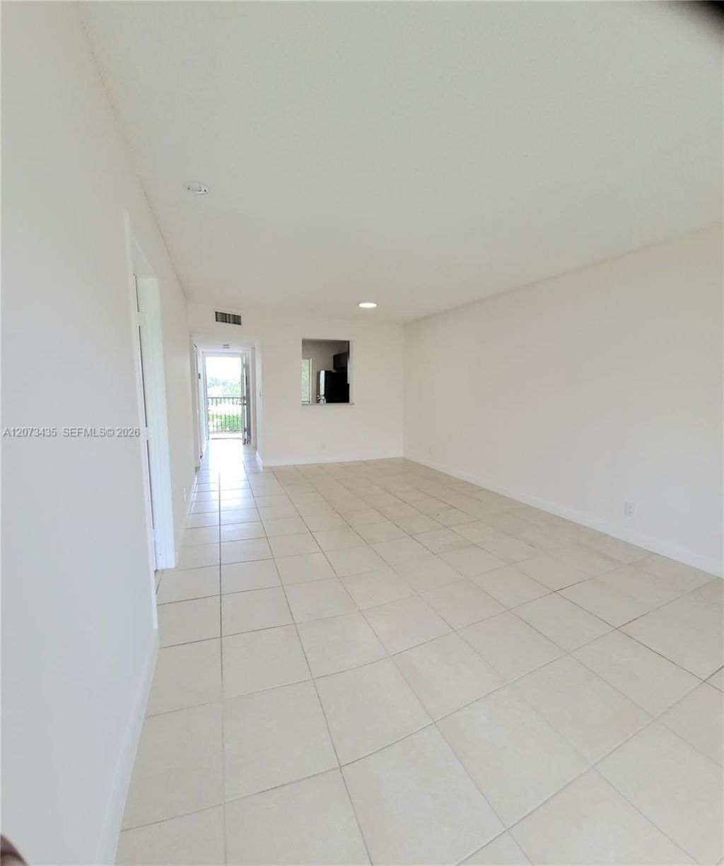 8620 N Sherman Cir , Unit 306, Miramar, FL 33025 Photo