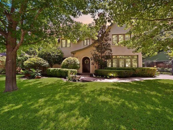 860 N Bailey Avenue, Fort Worth, TX 76107