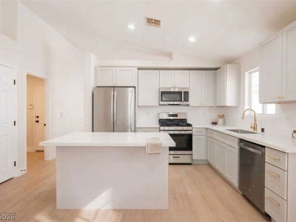 4937 Athens Bay Place , North Las Vegas, NV 89031