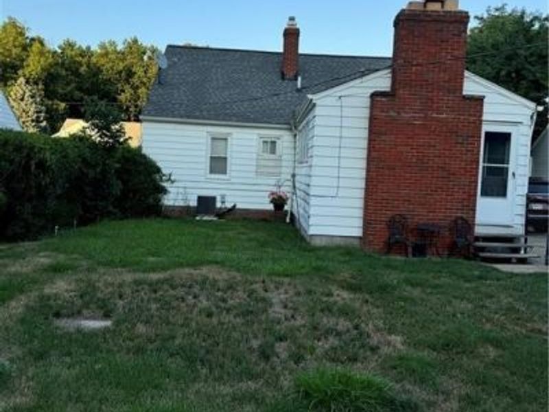 790 E 266th Street, Euclid, OH 44132 Photo 3