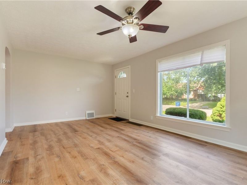 3008 Helen Place NW, Canton, OH 44708 Photo 12