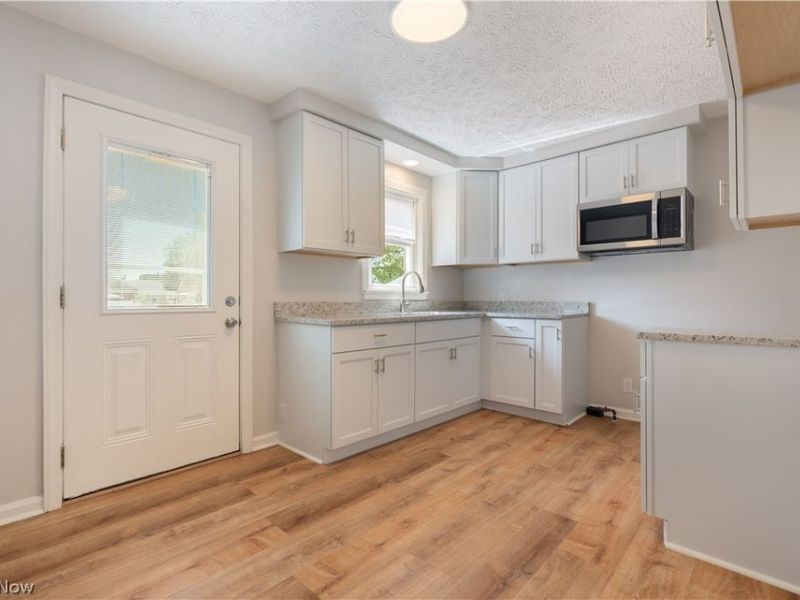3008 Helen Place NW, Canton, OH 44708 Photo 16