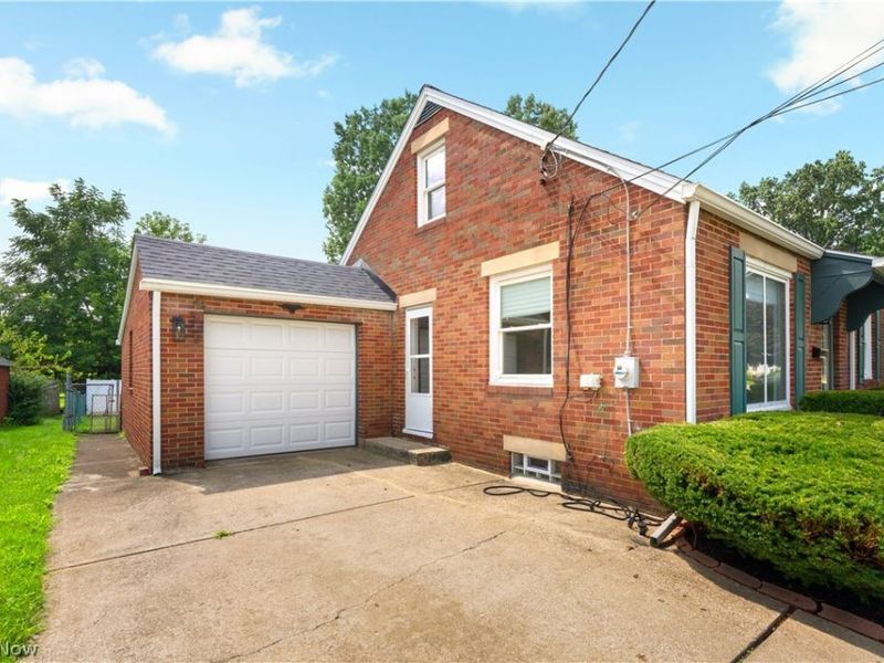 3008 Helen Place NW, Canton, OH 44708 Photo 3