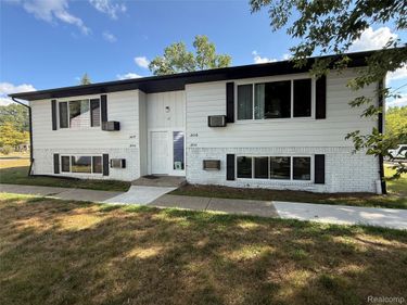 201 Thomas St, Holly Village, Mi 48442