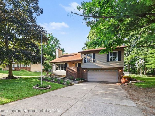 4266 Park Lane, Holt, MI 48842