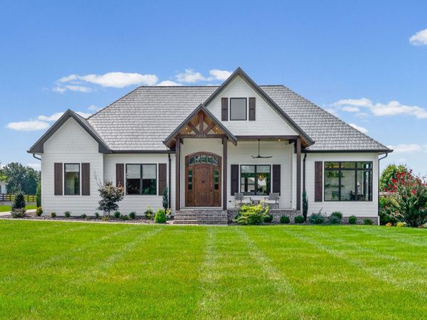 1953 Lovers Ln , Hopkinsville, KY 42240