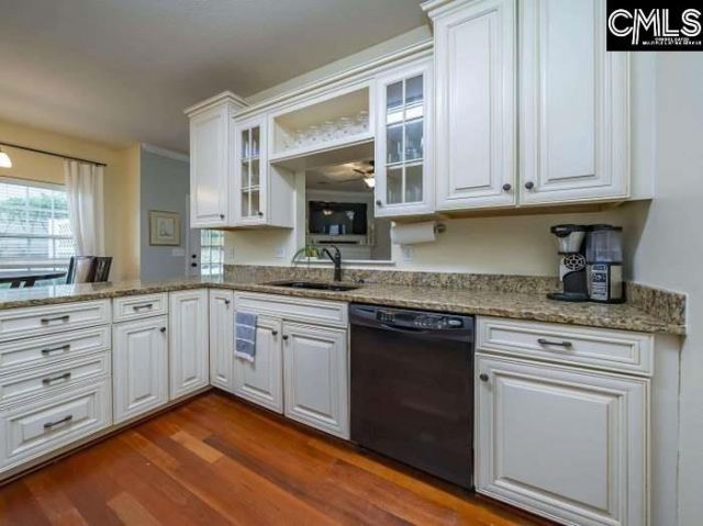 306 Coventry Lake Drive Photo 10