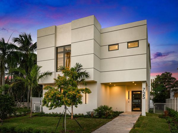 725 SE 4TH Avenue, Delray Beach, FL 33483