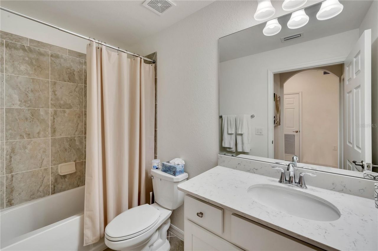 17510 Gawthrop Drive , Unit 203, Lakewood Ranch, FL 34211 Photo