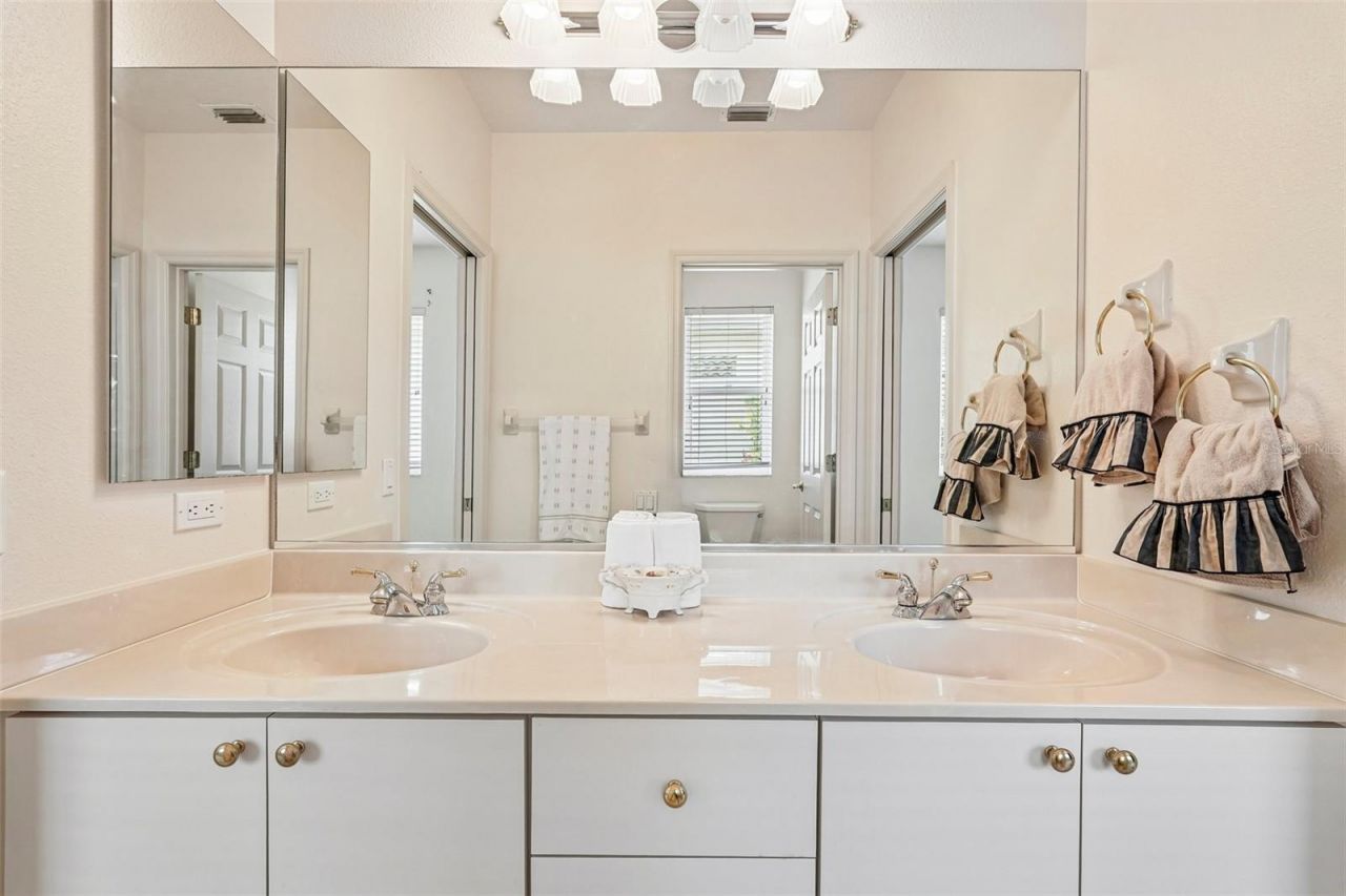 403 Lansbrook Drive, Venice, FL 34292 Photo