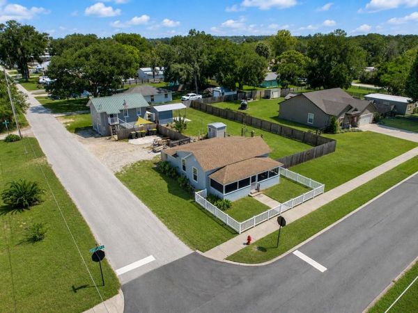 321 CASSADY STREET, UMATILLA, FL 32784