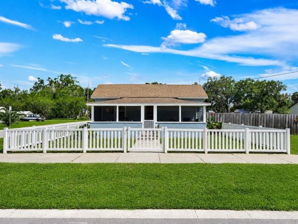 321 CASSADY STREET, UMATILLA, FL 32784