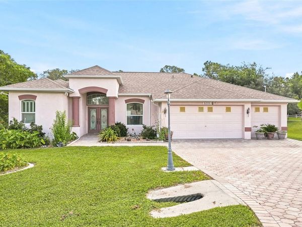 8206 NIGHTINGALE ROAD , WEEKI WACHEE, FL 34613